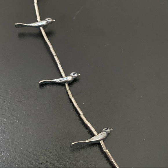 Vintage Native American Zuni Southwestern Liquid Silver Bird Fetish Necklace - Picture 7 of 16